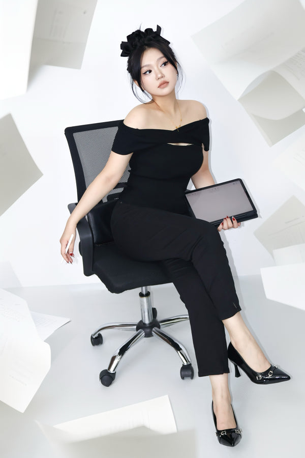 THE OFFICE SIREN OUTFIT