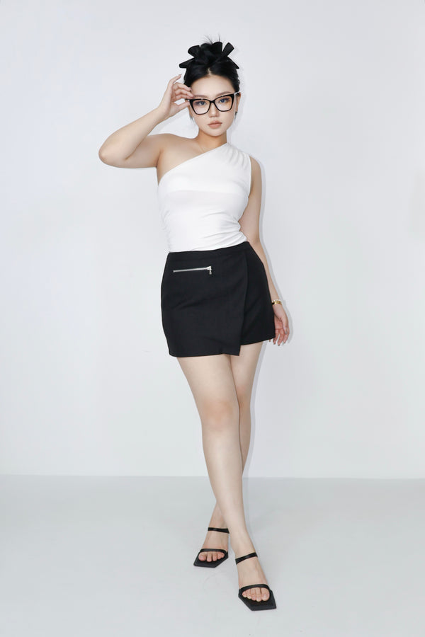 THE PRECISION ZIP SKIRT